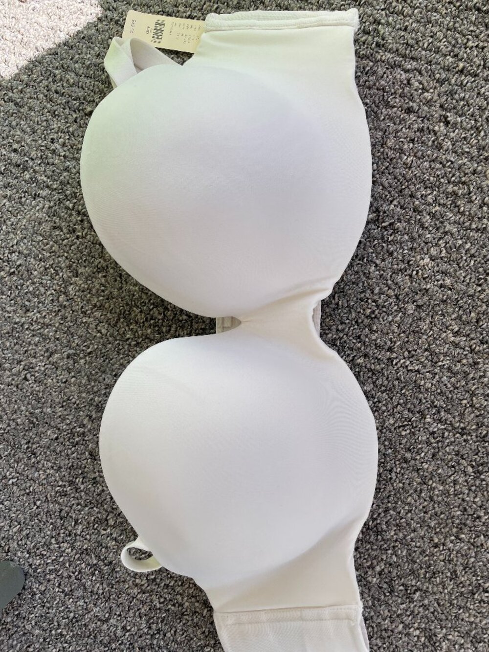 BRAND NEW: Cacique Bra 6 Beige 44D